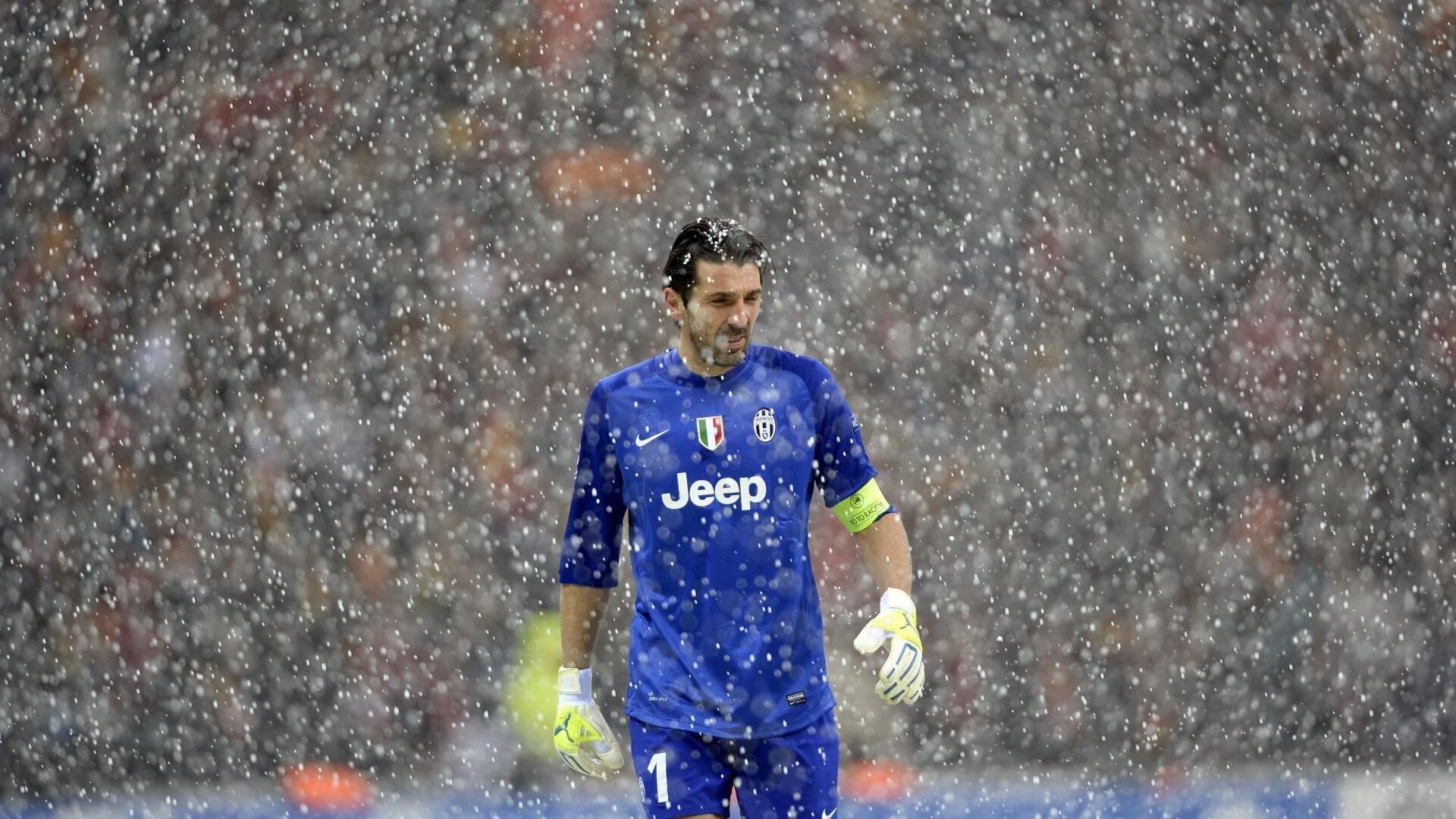 标价6000万欧！尤文巴黎密集谈判穆阿尼转会，分期支付成最大分歧